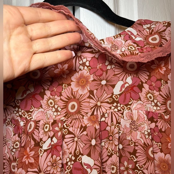 Aritzia Wilfred - Floral Eden Pink Long Sleeve V-Neck Bohemian Blouse in Size M - Picture 4 of 14